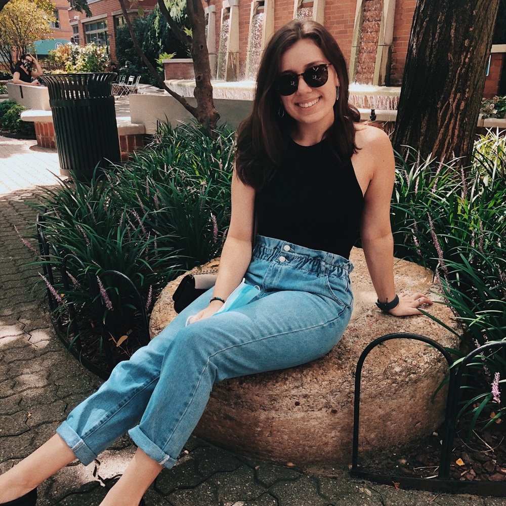 Meet your Posher, Danielle